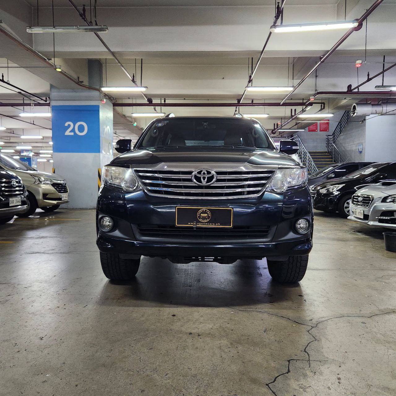 2012 Toyota Fortuner G 2.5L 4X2 DSL AT