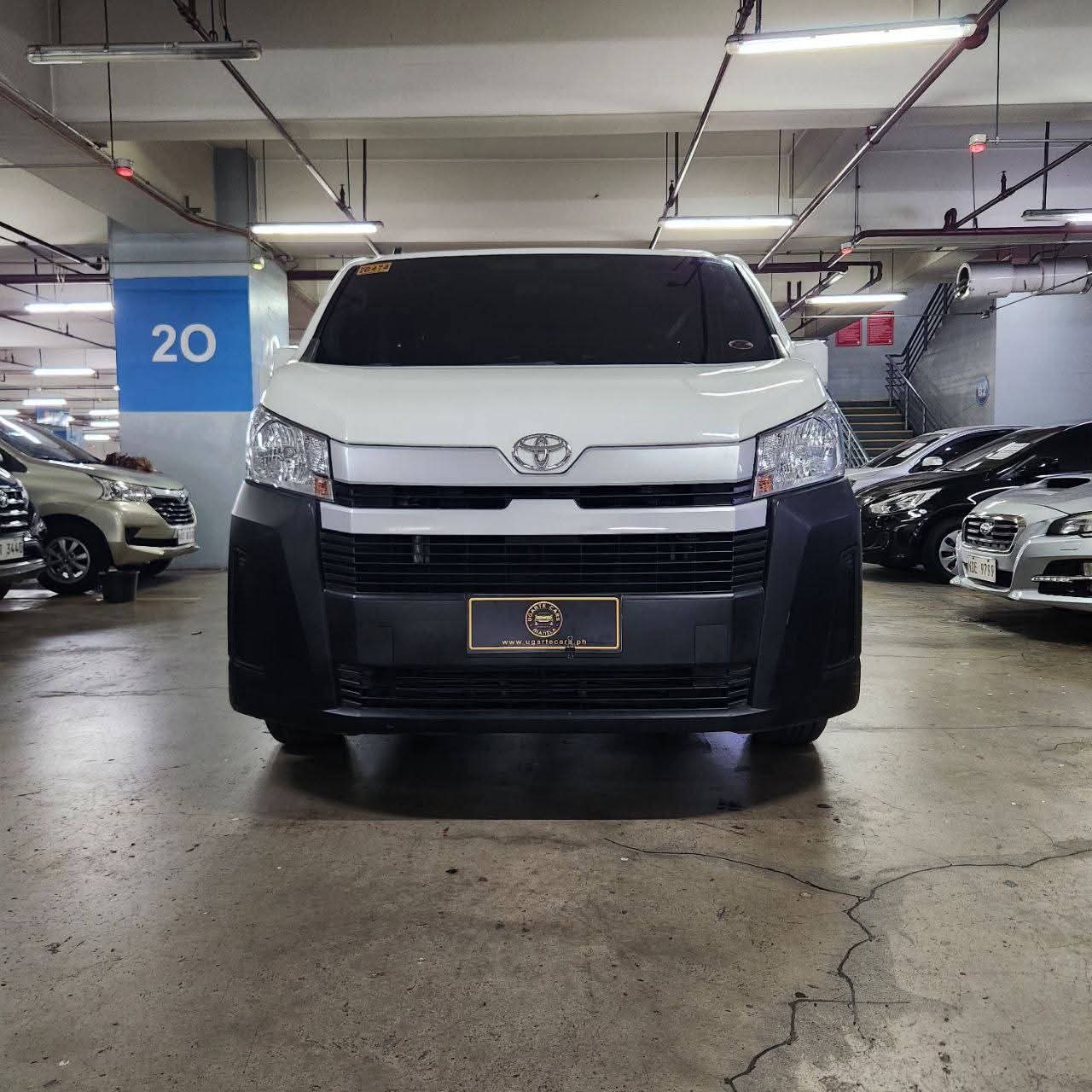 2020 Toyota Hiace Commuter Deluxe 2.8L DSL MT