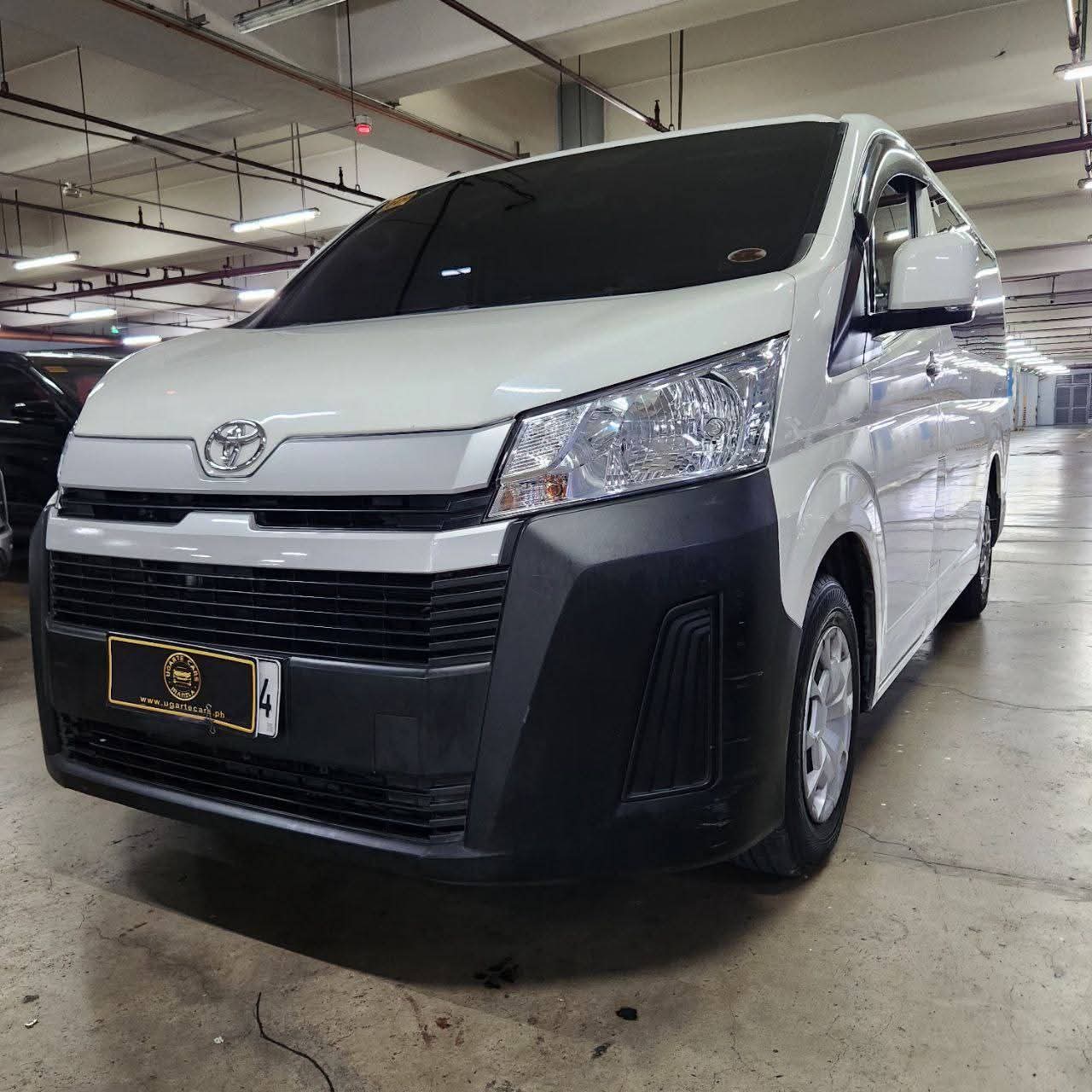 2020 Toyota Hiace Commuter Deluxe 2.8L DSL MT