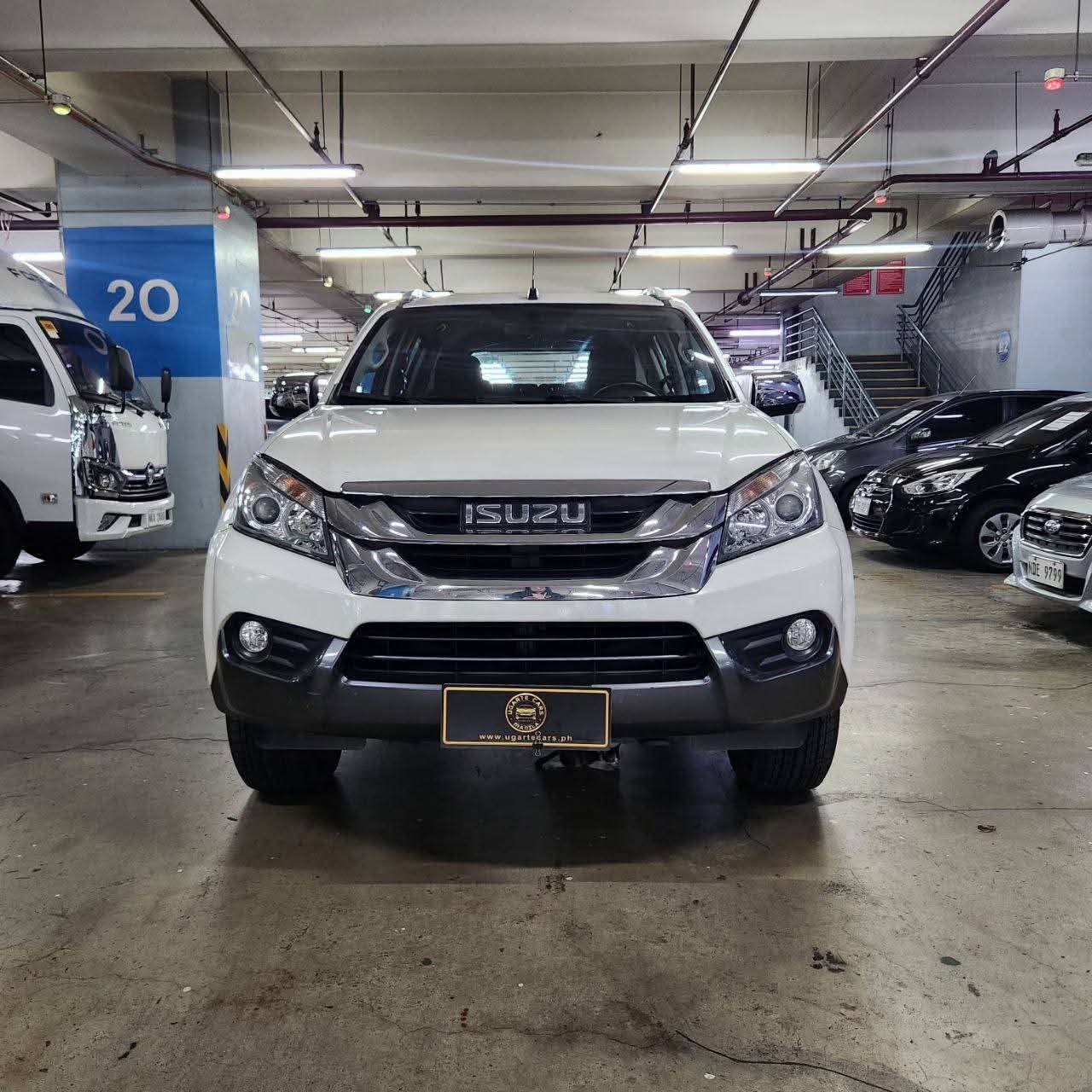 2016 Isuzu MUX LS-A 2.5L 4X2 DSL MT