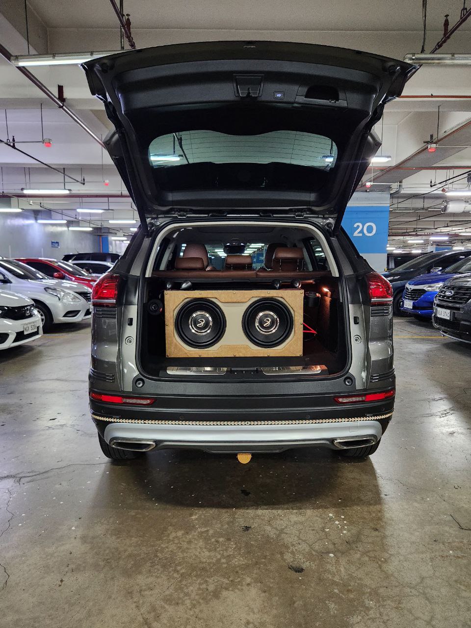 
								2023 Geely Azkarra Luxury 1.5L 4WD Hybrid AT SALE!!! full									