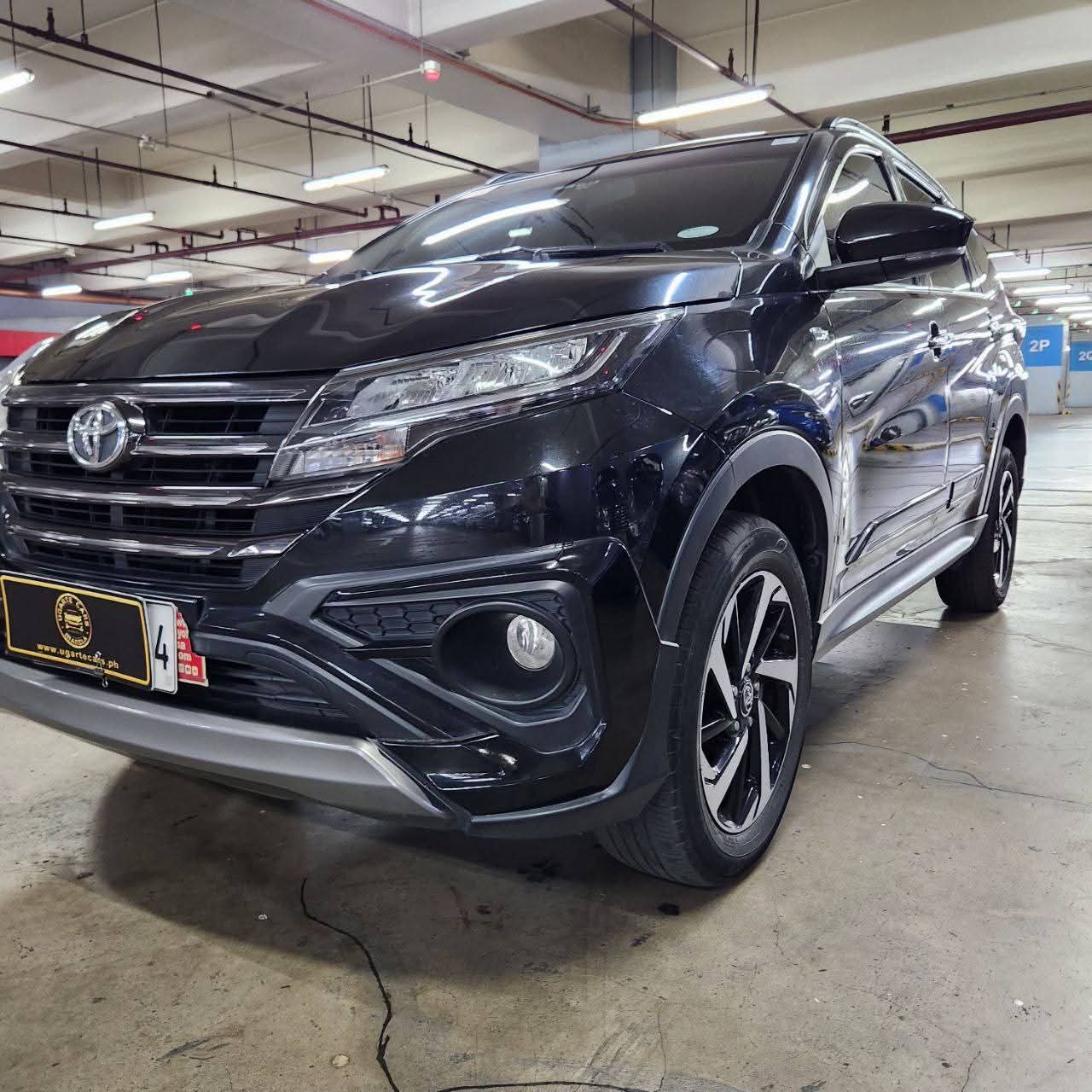 2022 Toyota Rush GR-Sport 1.5L AT – SALE!!!