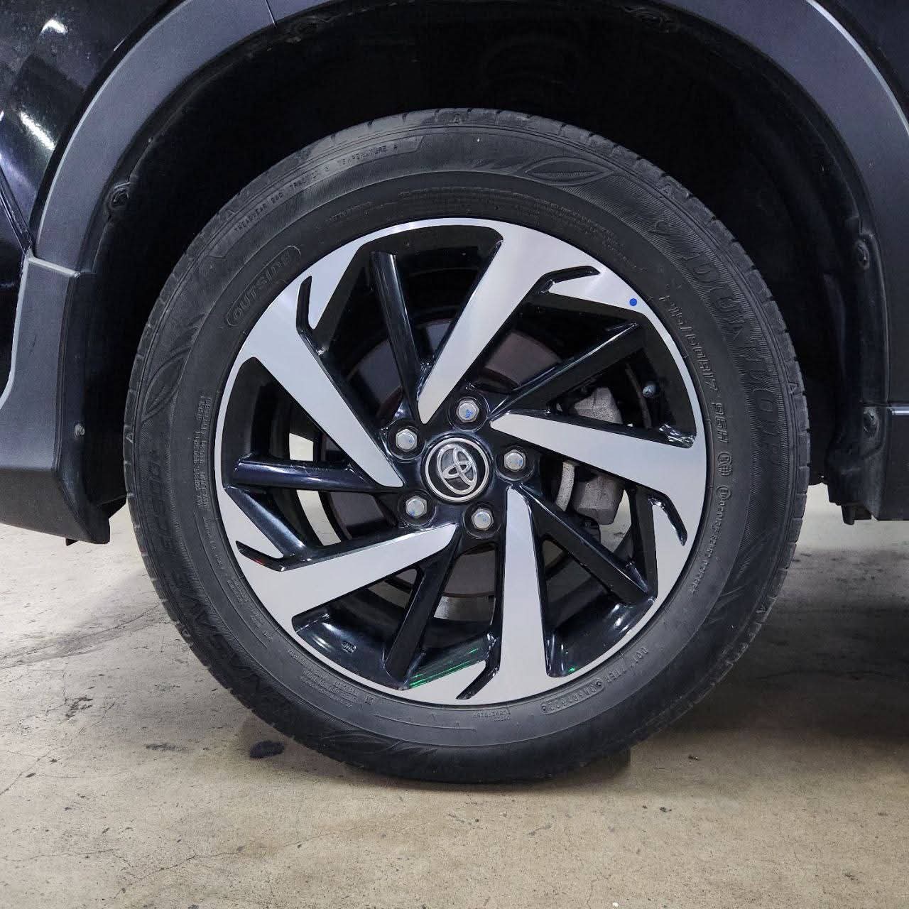 2022 Toyota Rush GR-Sport 1.5L AT – SALE!!!
