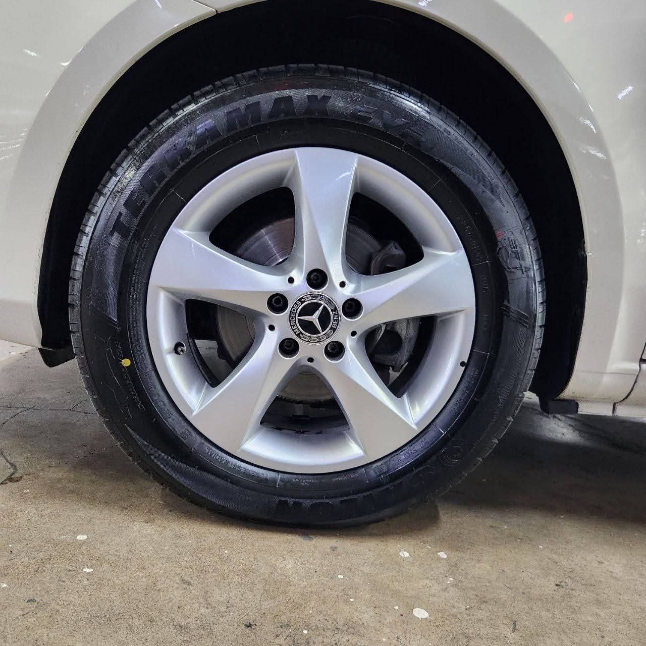 
								2020 Mercedes-Benz Avantgarde V 220 CDI Base 2.0L DSL AT SALE!!! full									