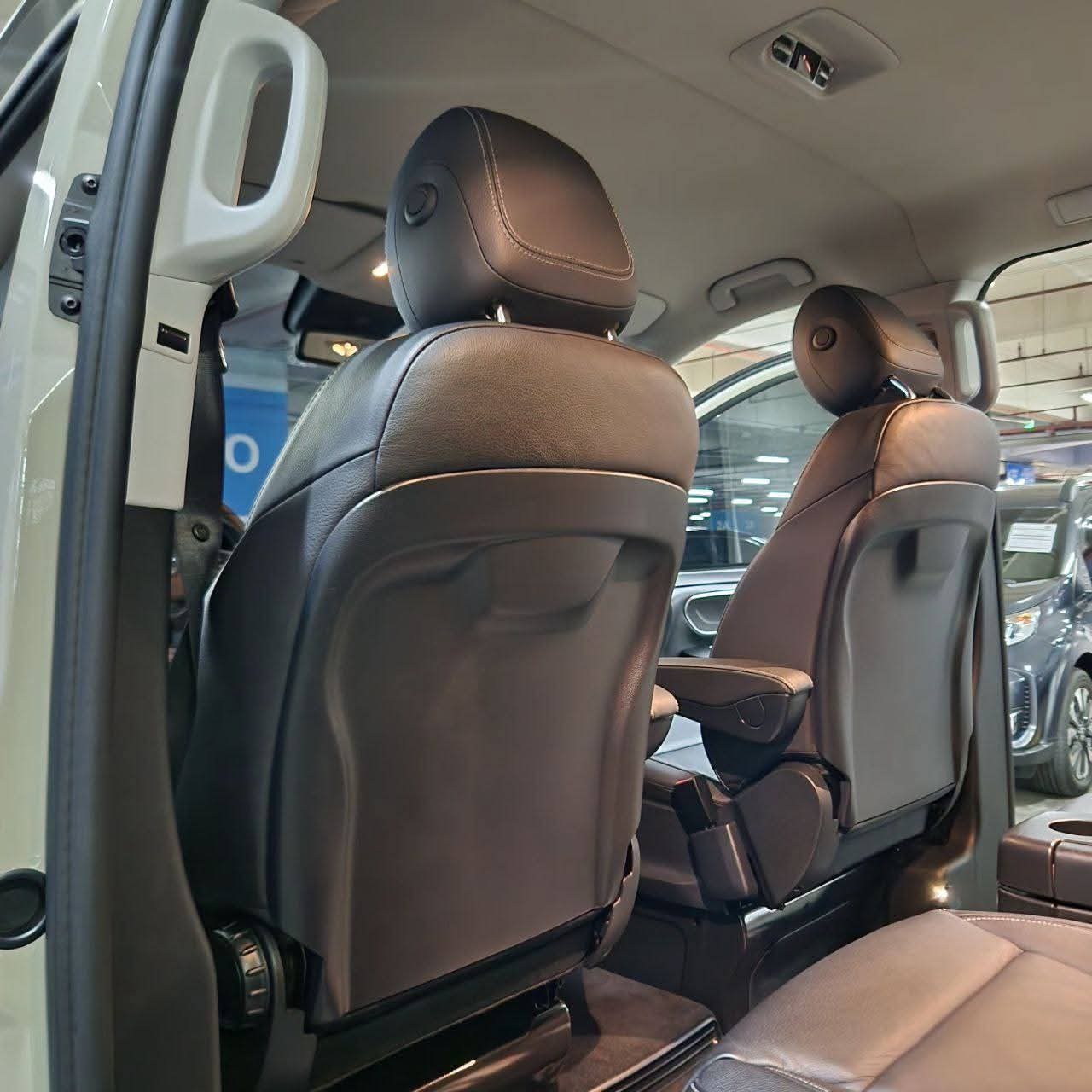 
								2020 Mercedes-Benz Avantgarde V 220 CDI Base 2.0L DSL AT SALE!!! full									