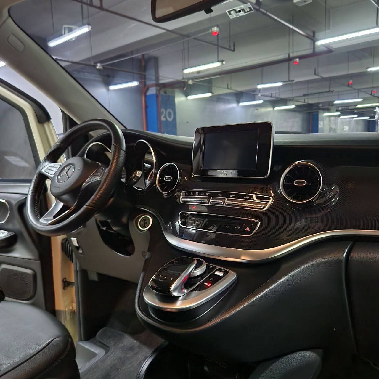 
								2020 Mercedes-Benz Avantgarde V 220 CDI Base 2.0L DSL AT SALE!!! full									