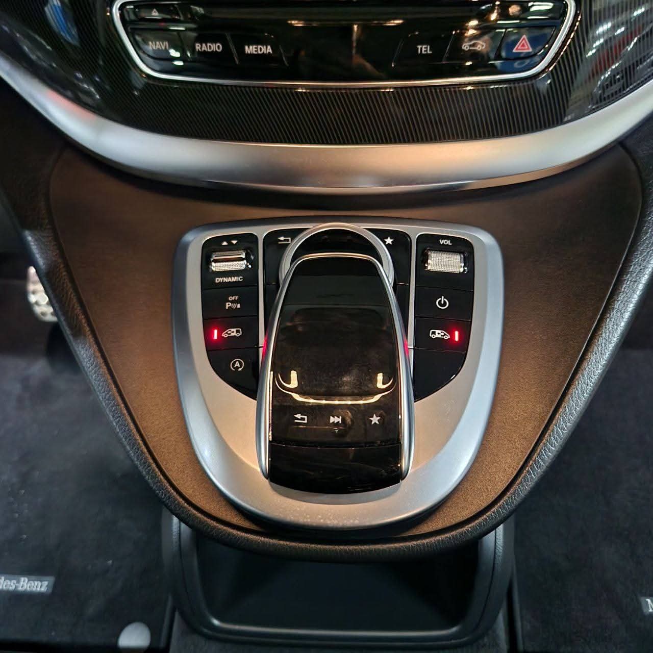 
								2020 Mercedes-Benz Avantgarde V 220 CDI Base 2.0L DSL AT SALE!!! full									
