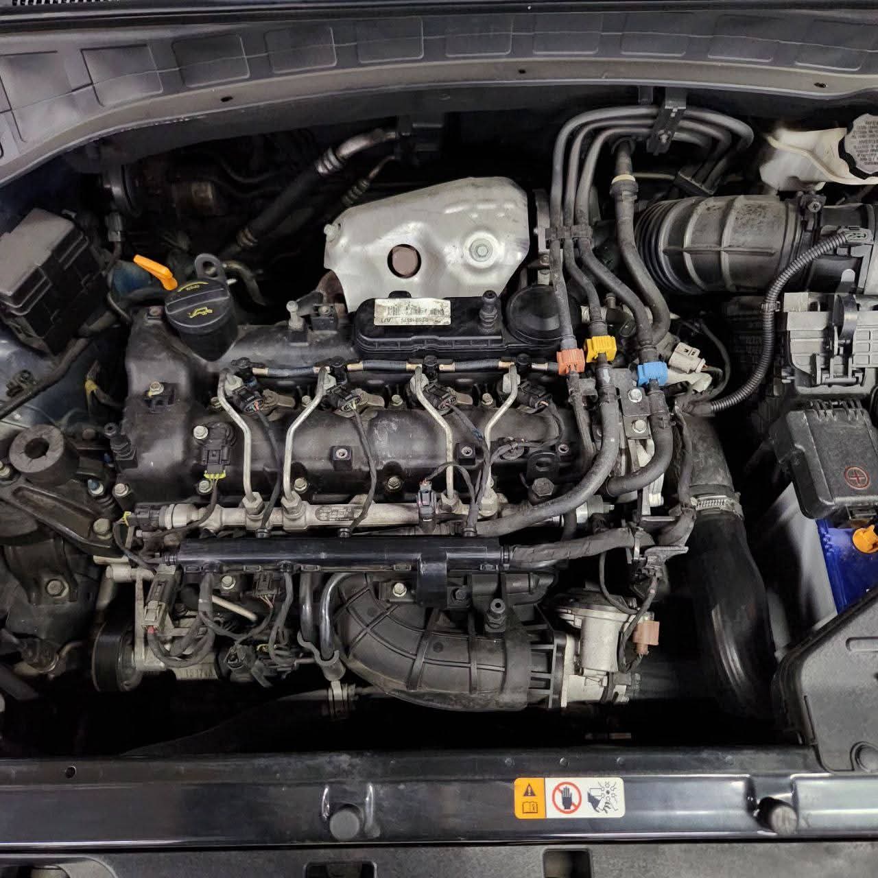
								2015 Hyundai Santa Fe 2.2L DSL AT full									