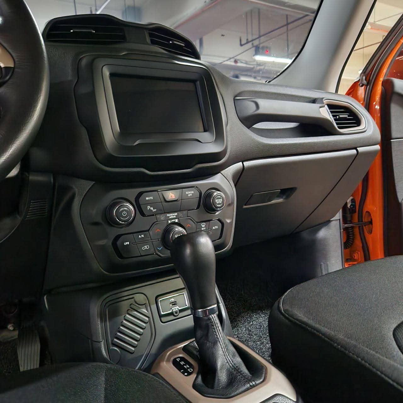
								2020 Jeep Renegade Longitude 1.4L 4X2 AT SALE!!! full									