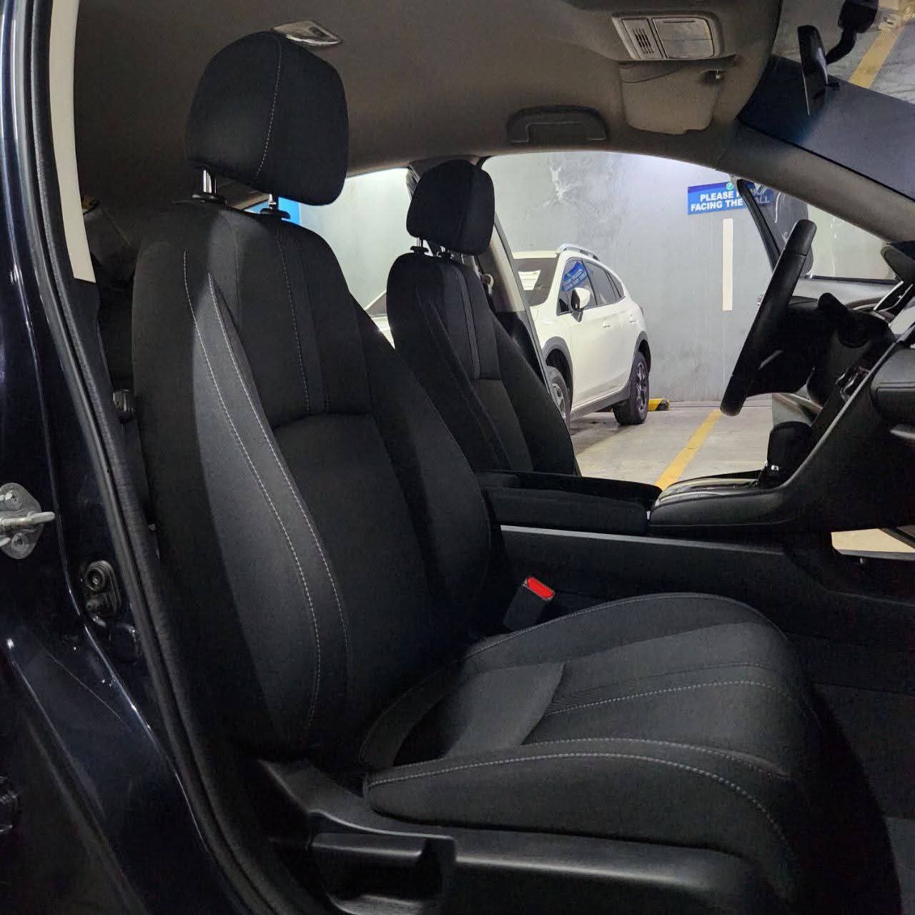 
								2018 Honda Civic 1.8L E CVT i-VTEC AT SALE!!! full									
