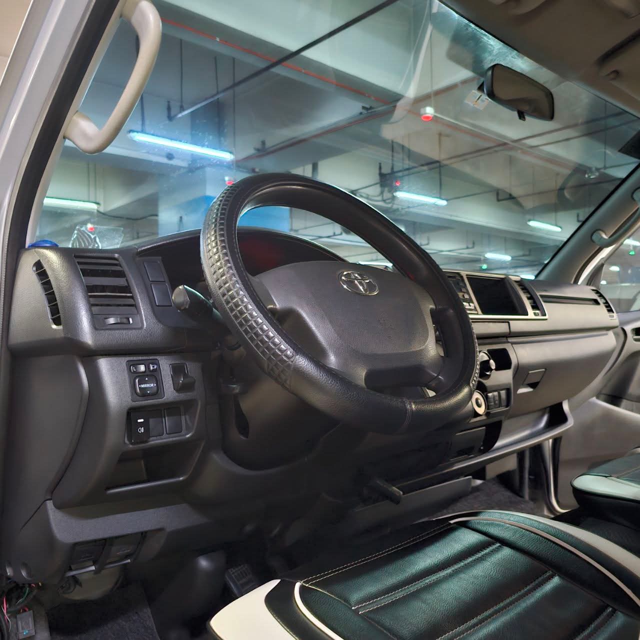 
								2017 Toyota Hiace GL Grandia 3.0L DSL AT SALE!!! full									