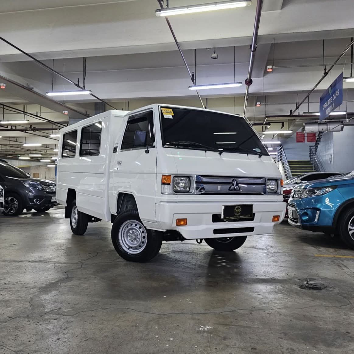 
								2025 Mitsubishi L300 Exceed FB Body 2.2L DSL MT full									