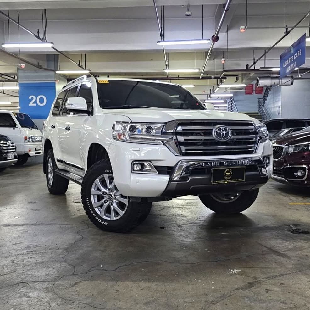 2018 Toyota Land Cruiser 200 VX Premium 4X4 4.5L V8 DSL AT SALE!!!