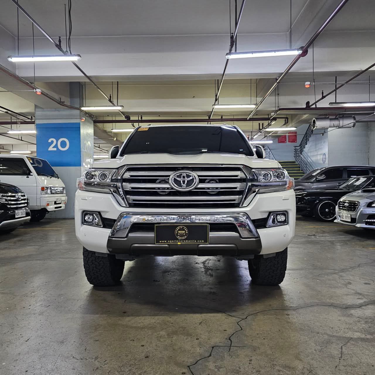 2018 Toyota Land Cruiser 200 VX Premium 4X4 4.5L V8 DSL AT SALE!!!