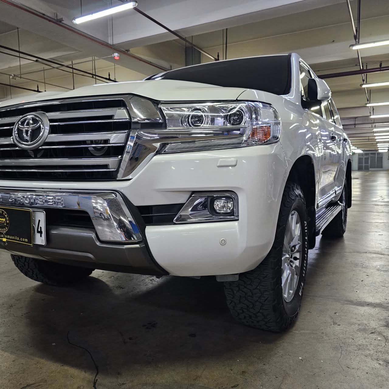 2018 Toyota Land Cruiser 200 VX Premium 4X4 4.5L V8 DSL AT SALE!!!