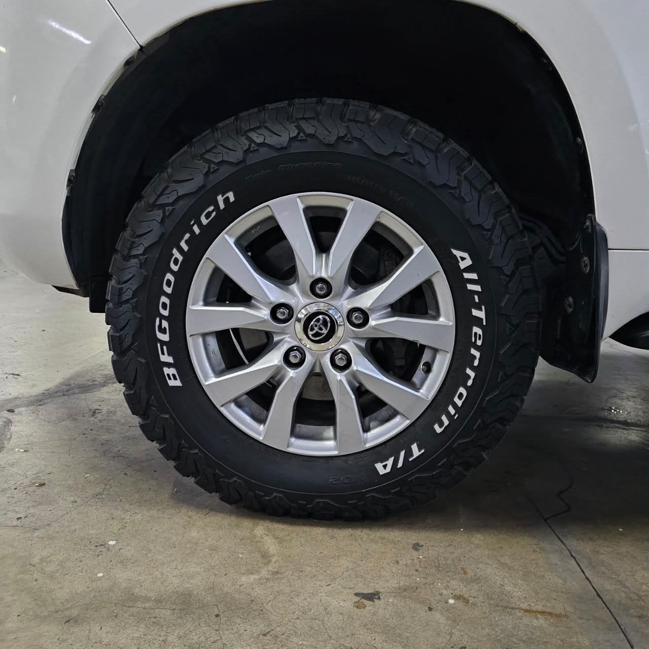 2018 Toyota Land Cruiser 200 VX Premium 4X4 4.5L V8 DSL AT SALE!!!