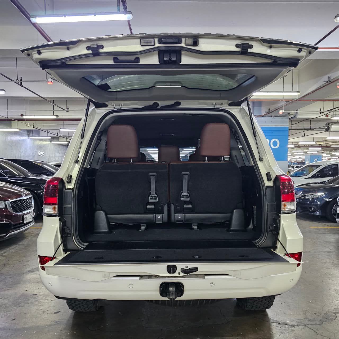 
								2018 Toyota Land Cruiser 200 VX Premium 4X4 4.5L V8 DSL AT SALE!!! full									