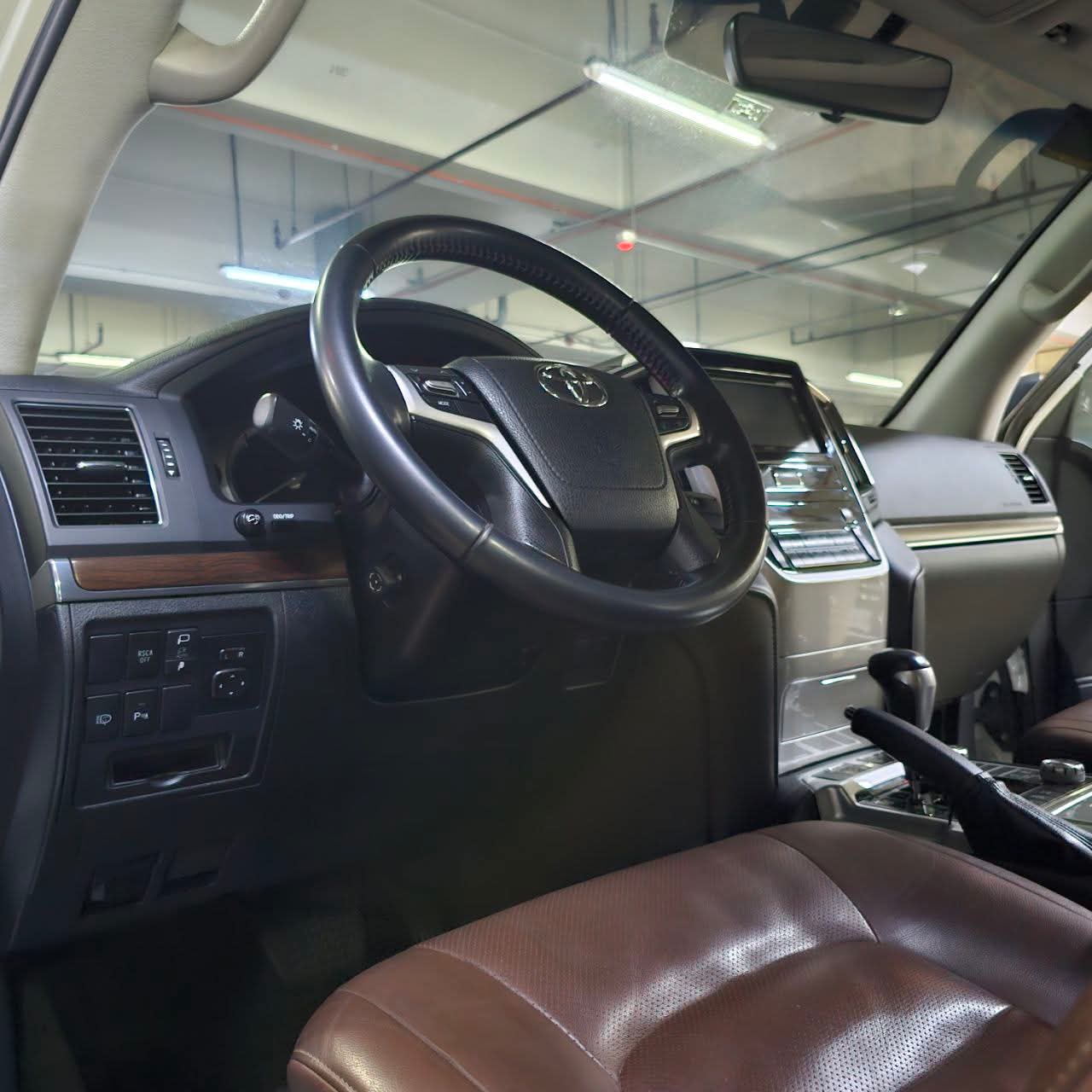 
								2018 Toyota Land Cruiser 200 VX Premium 4X4 4.5L V8 DSL AT SALE!!! full									