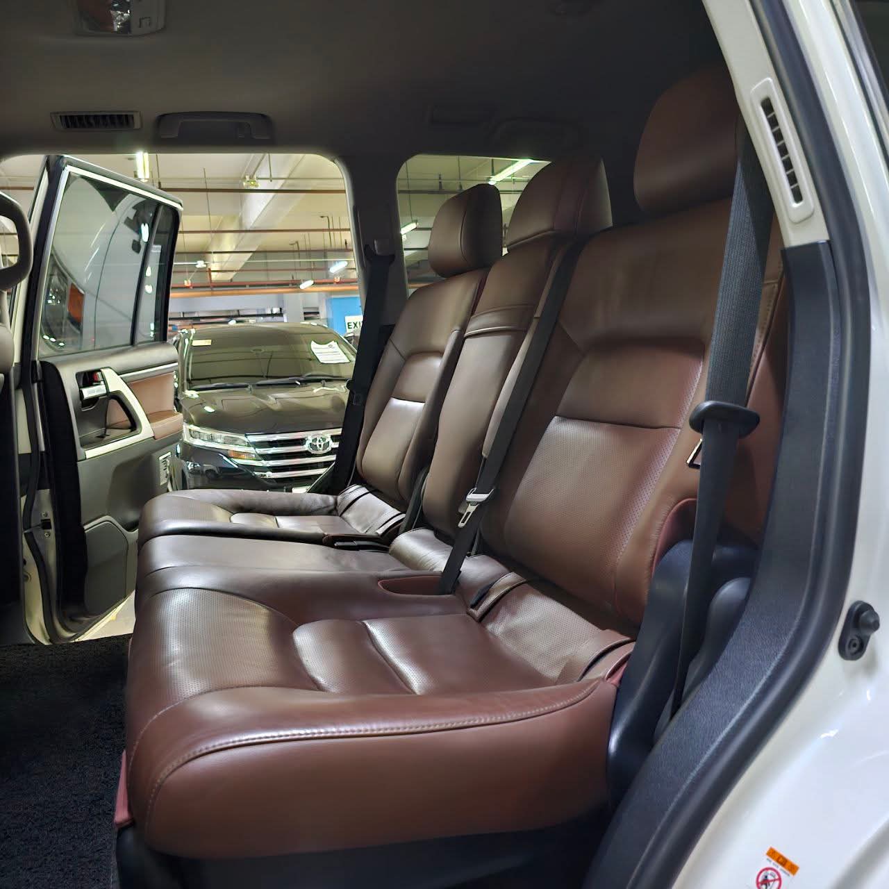 
								2018 Toyota Land Cruiser 200 VX Premium 4X4 4.5L V8 DSL AT SALE!!! full									