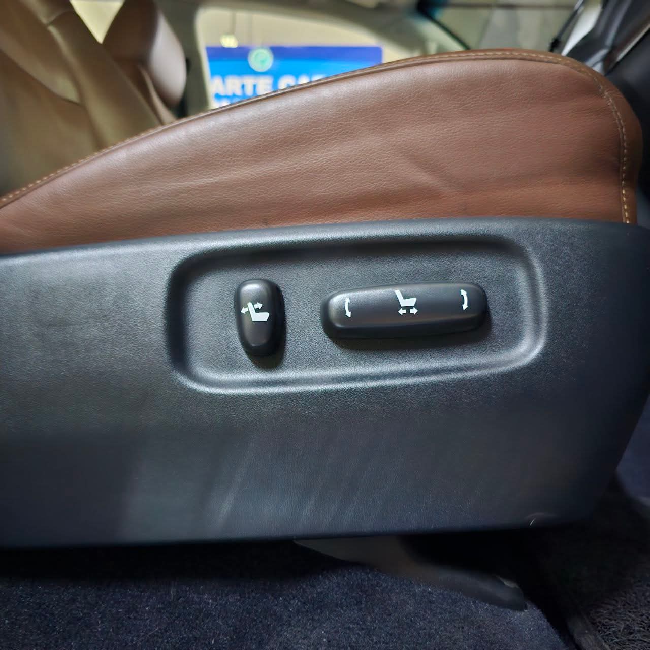 
								2018 Toyota Land Cruiser 200 VX Premium 4X4 4.5L V8 DSL AT SALE!!! full									