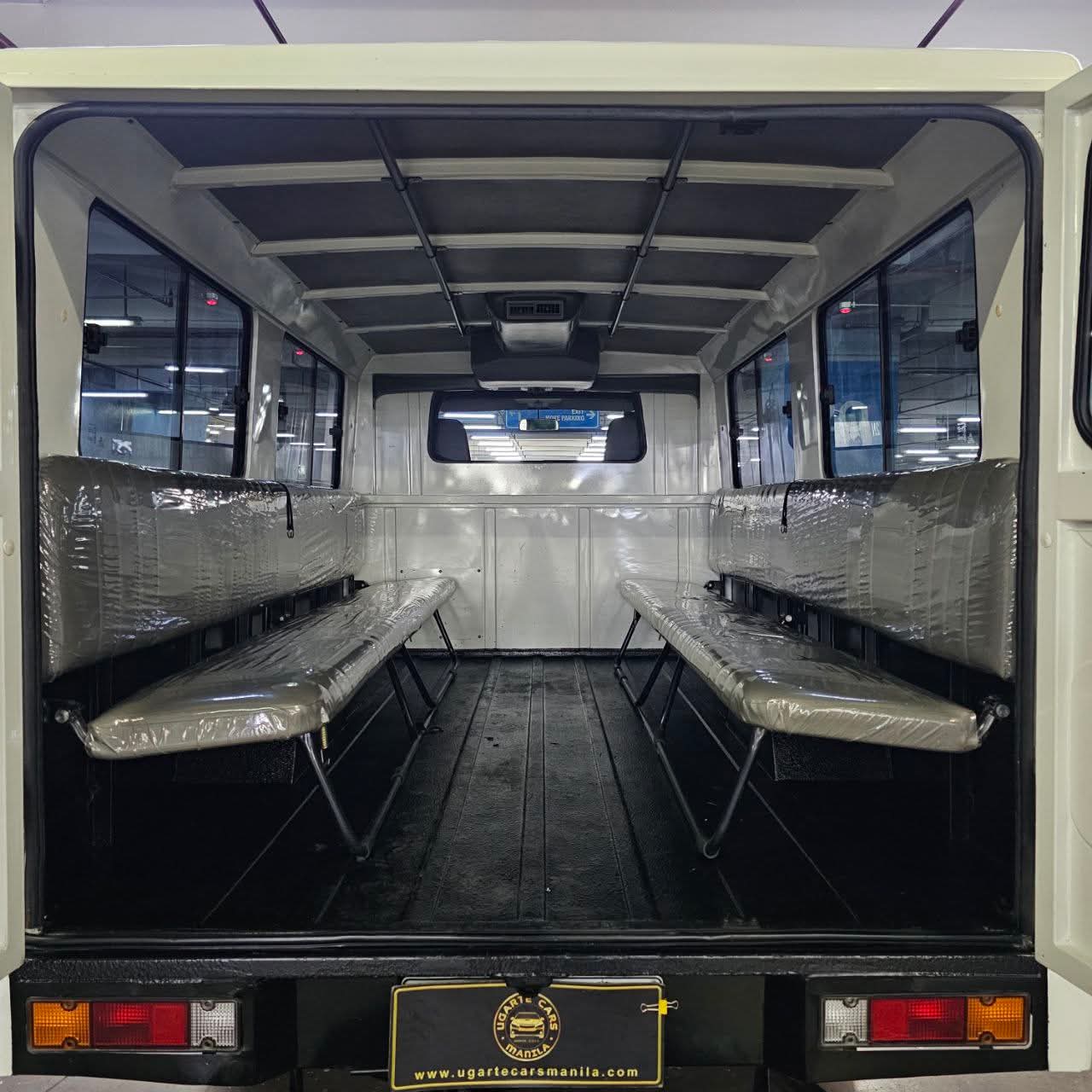 
								2024 Mitsubishi L300 CC Long FB Body 2.2L DSL MT full									