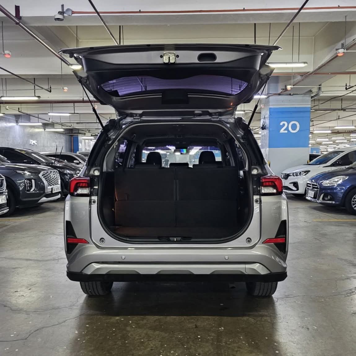 
								2023 Toyota Veloz V 1.5L CVT AT SALE!!! full									