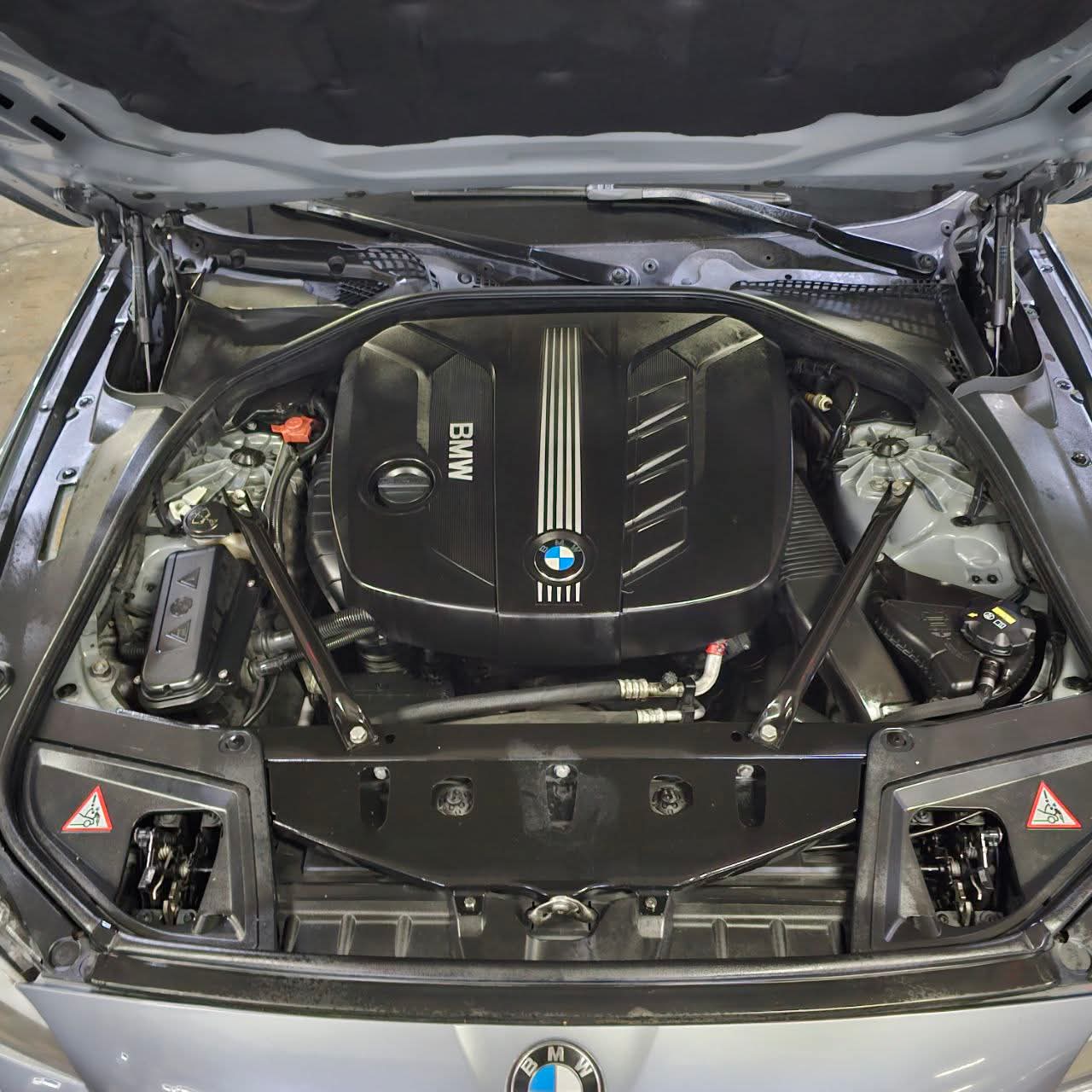 
								2011 BMW 520D 2.0L DSL AT SALE!! full									