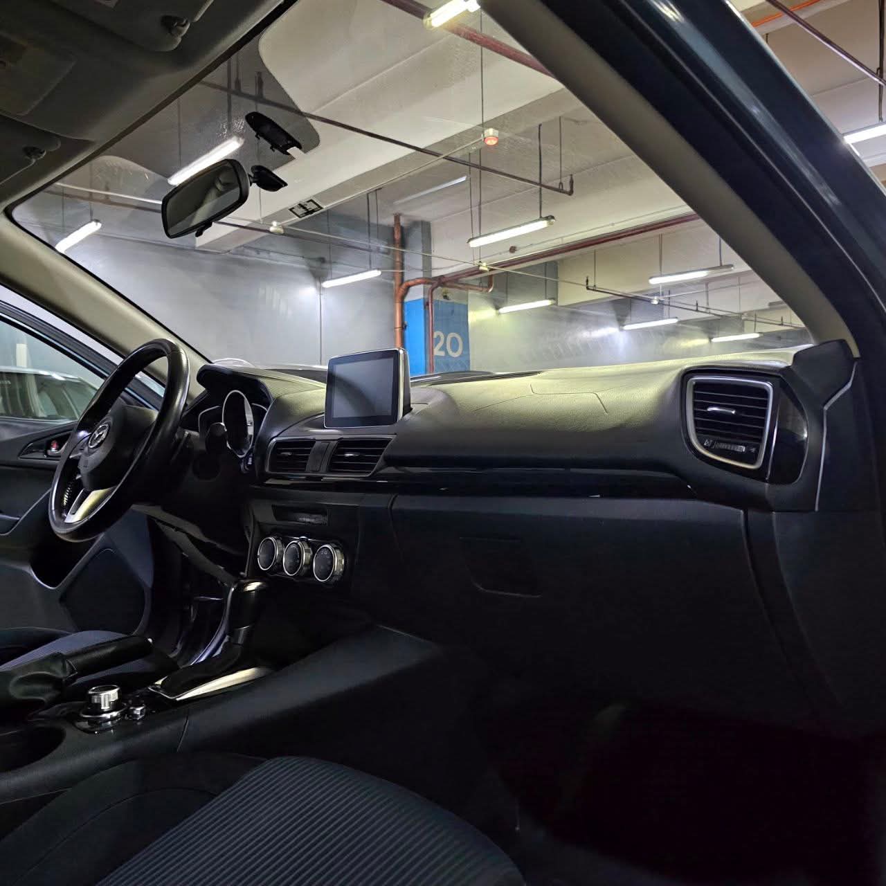
								2016 Mazda 3 HB 1.5L AT full									