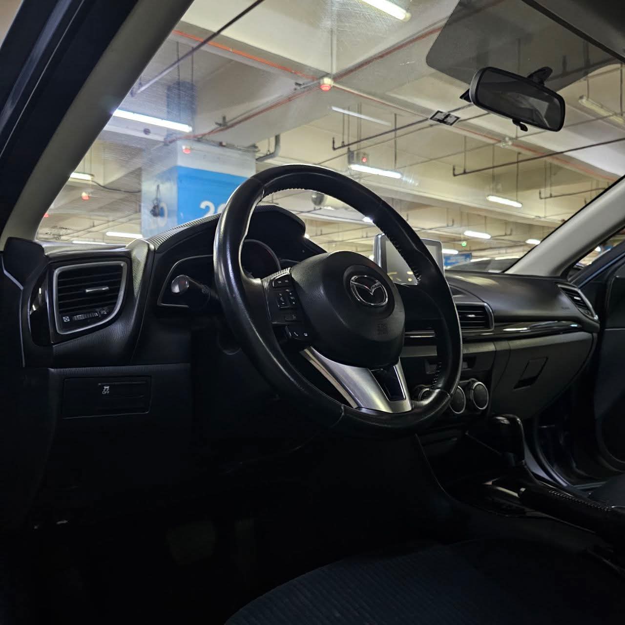 
								2016 Mazda 3 HB 1.5L AT full									