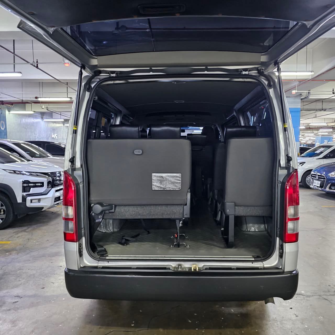 2021 Toyota Hiace Commuter 3.0L DSL MT SALE!!!