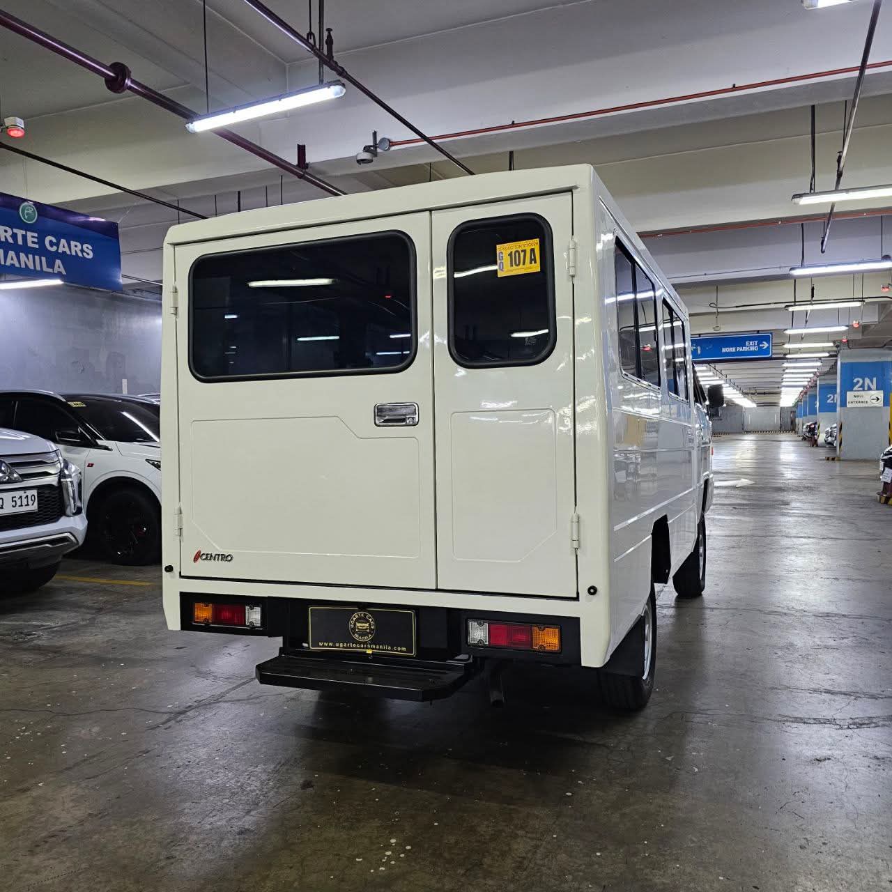 
								2025 Mitsubishi L300 2.3L FB Body DSL MT full									