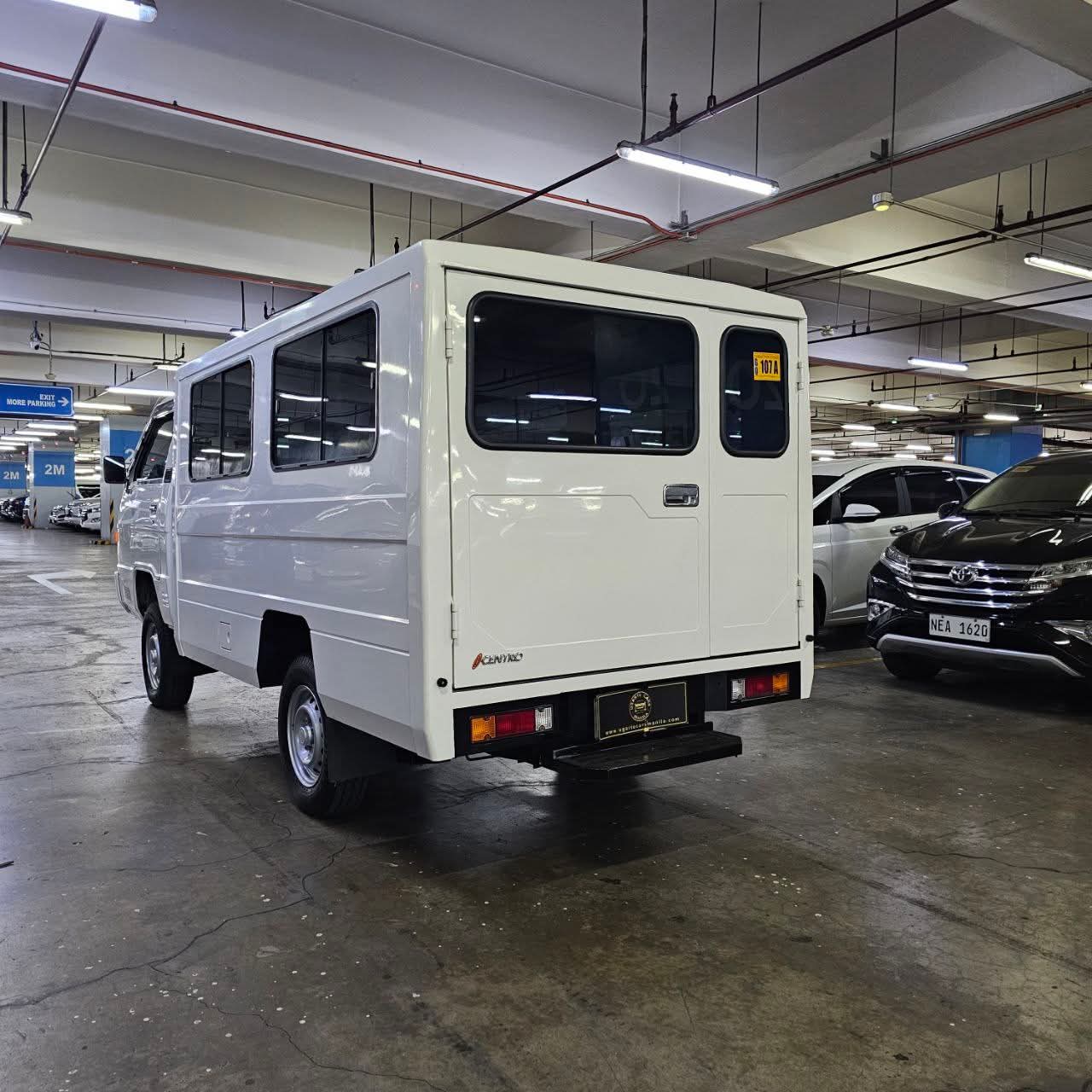 
								2025 Mitsubishi L300 2.3L FB Body DSL MT full									