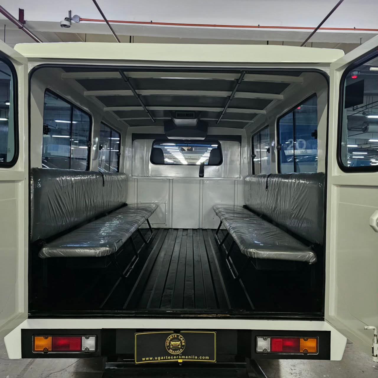 
								2025 Mitsubishi L300 2.3L FB Body DSL MT full									