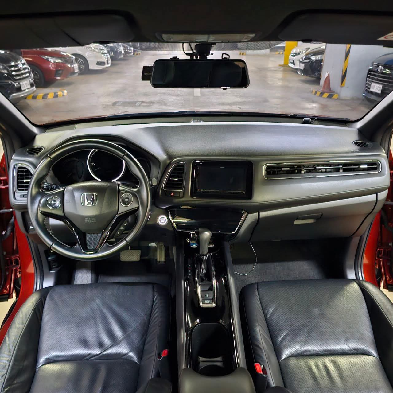 
								2020 Honda HRV 1.8L CVT AT SALE!!! full									