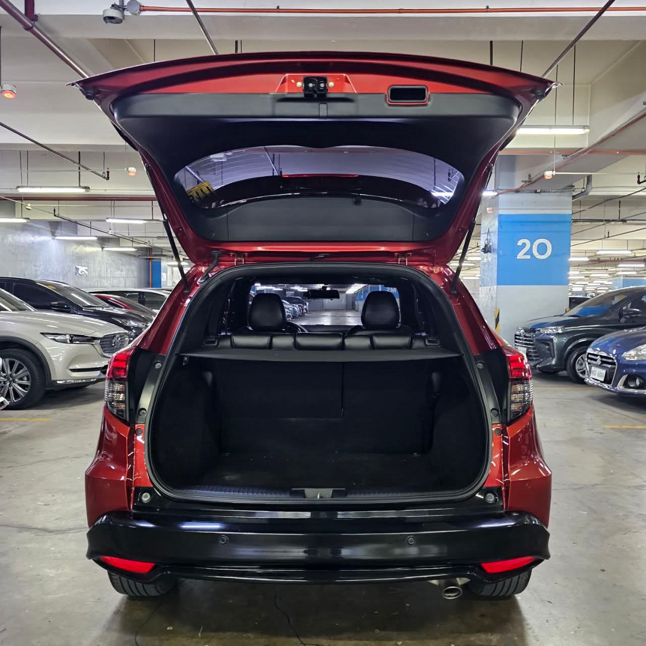 
								2020 Honda HRV 1.8L CVT AT SALE!!! full									