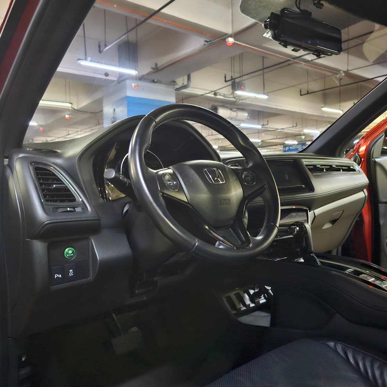 
								2020 Honda HRV 1.8L CVT AT SALE!!! full									