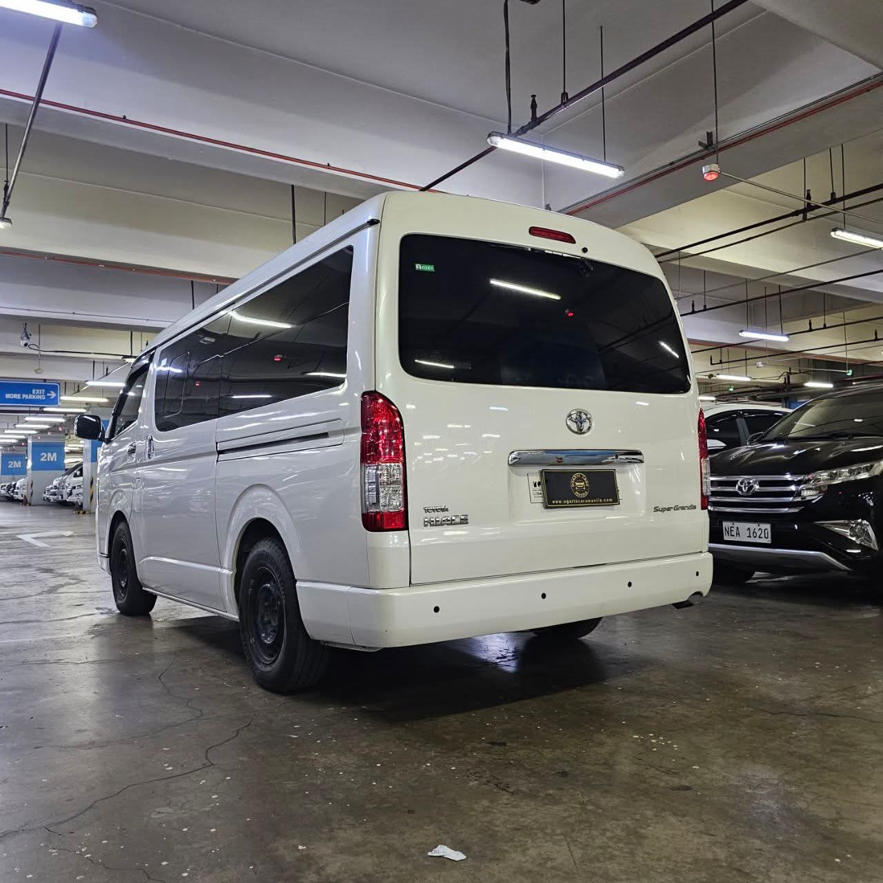 
								2019 Toyota Hiace Super Grandia 3.0L DSL AT full									
