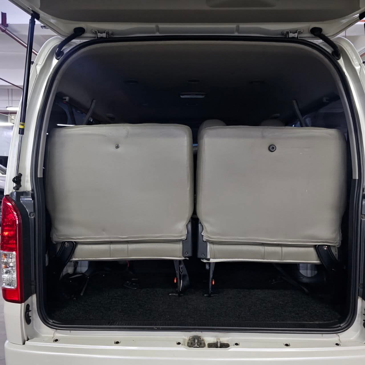 
								2019 Toyota Hiace Super Grandia 3.0L DSL AT full									