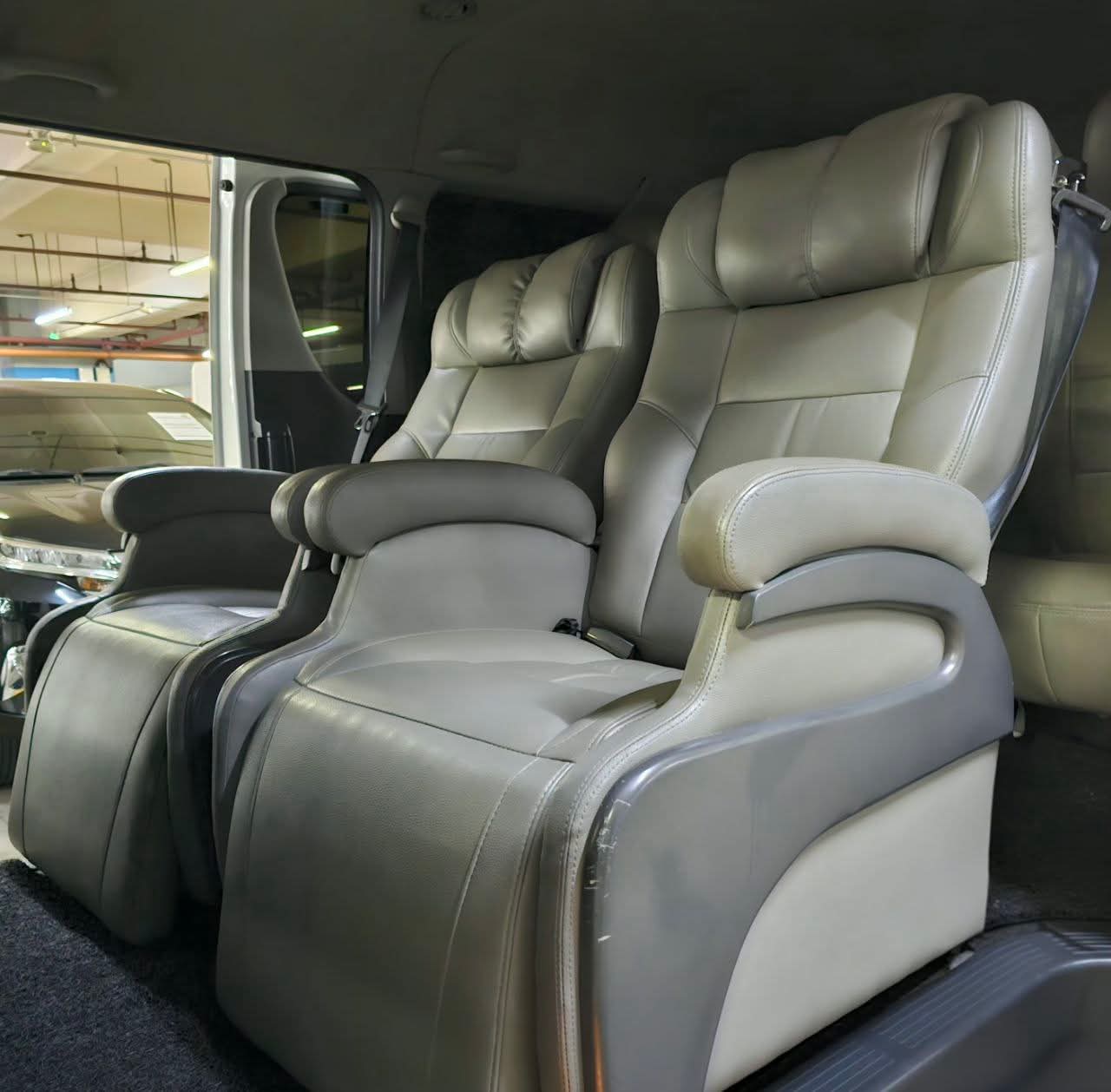 
								2019 Toyota Hiace Super Grandia 3.0L DSL AT full									