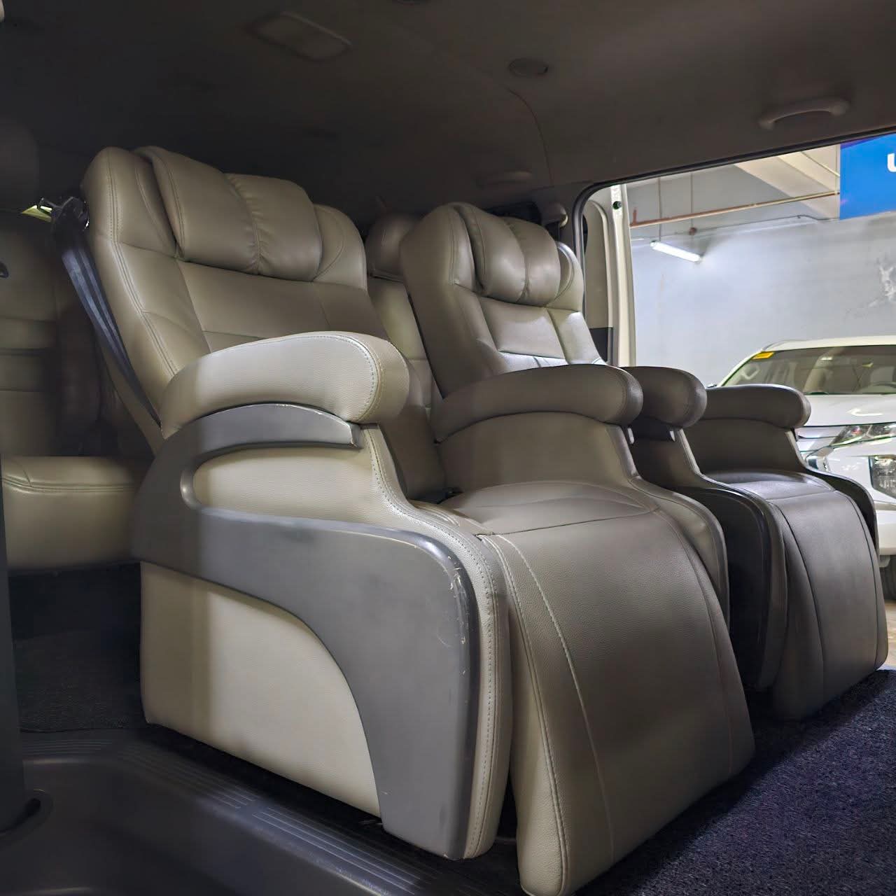 
								2019 Toyota Hiace Super Grandia 3.0L DSL AT full									