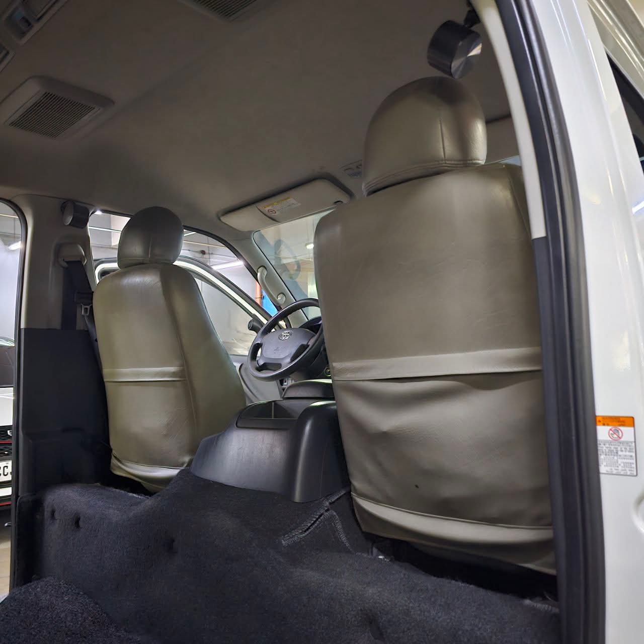 
								2019 Toyota Hiace Super Grandia 3.0L DSL AT full									
