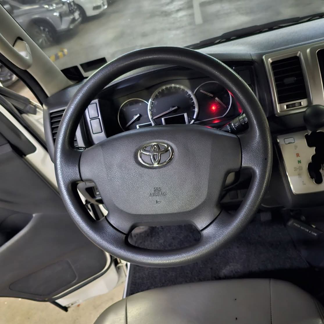 
								2019 Toyota Hiace Super Grandia 3.0L DSL AT full									
