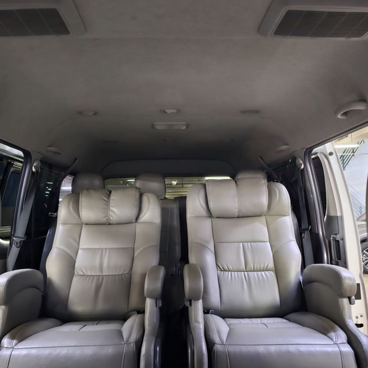 
								2019 Toyota Hiace Super Grandia 3.0L DSL AT full									