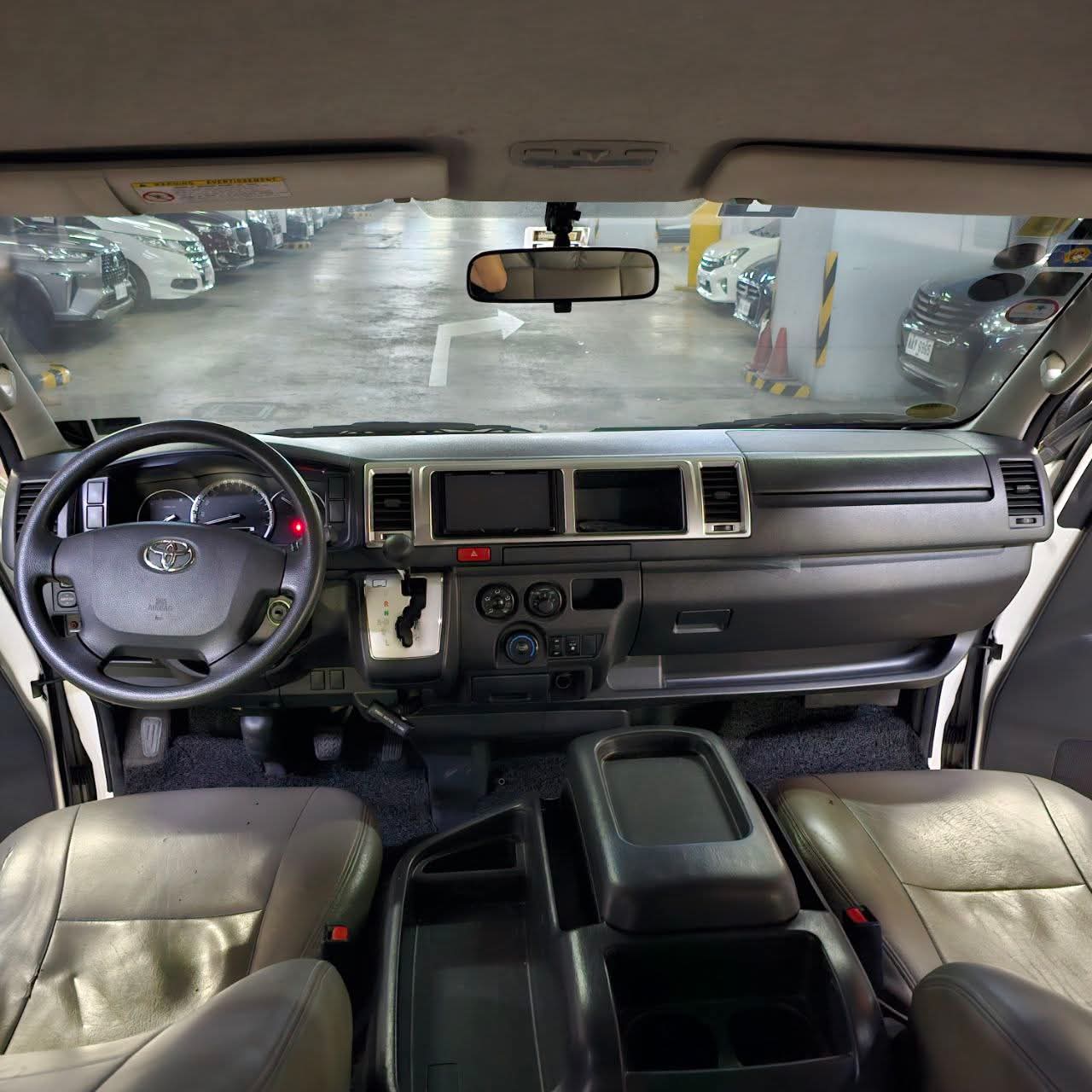 
								2019 Toyota Hiace Super Grandia 3.0L DSL AT full									