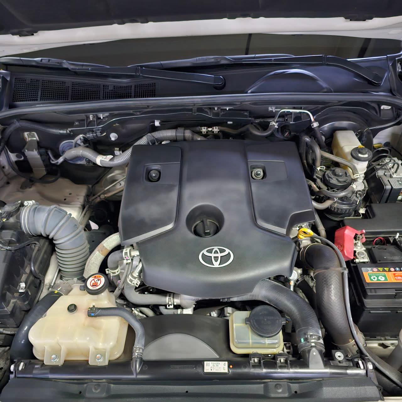 
								2024 Toyota Hilux G 4×2 2.4L DSL AT SALE!! full									