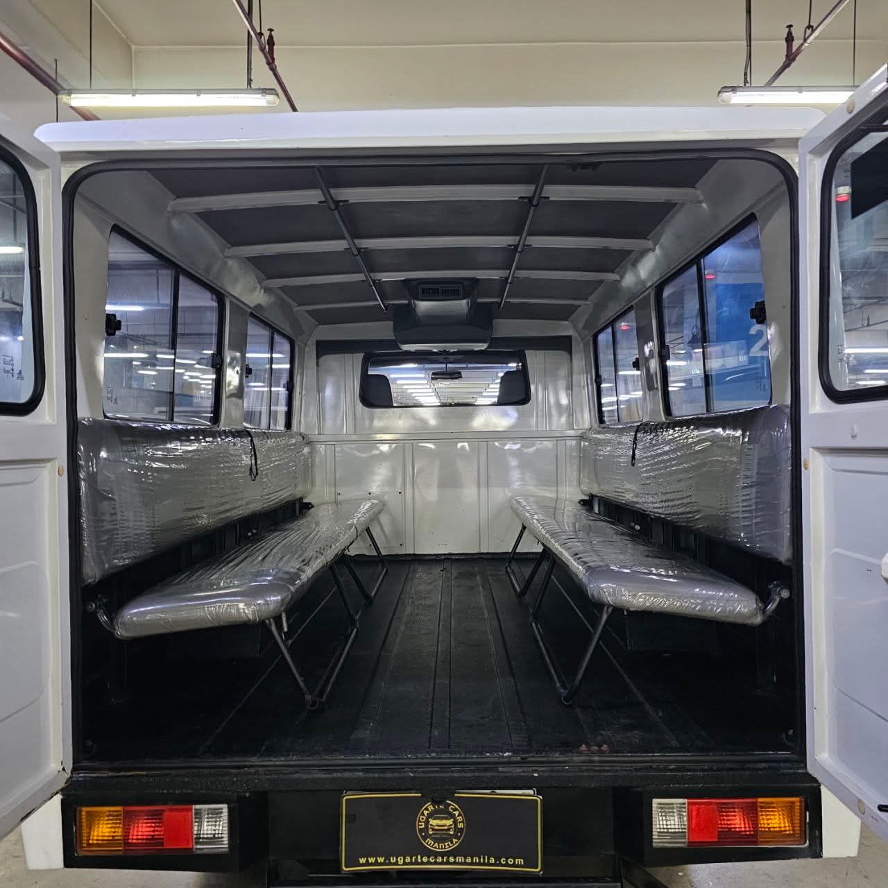 2022 Mitsubishi L300 C/C 2.2L DSL MT