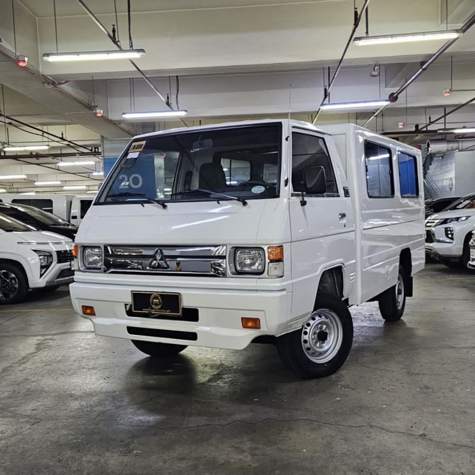 
								2022 Mitsubishi L300 C/C 2.2L DSL MT full									