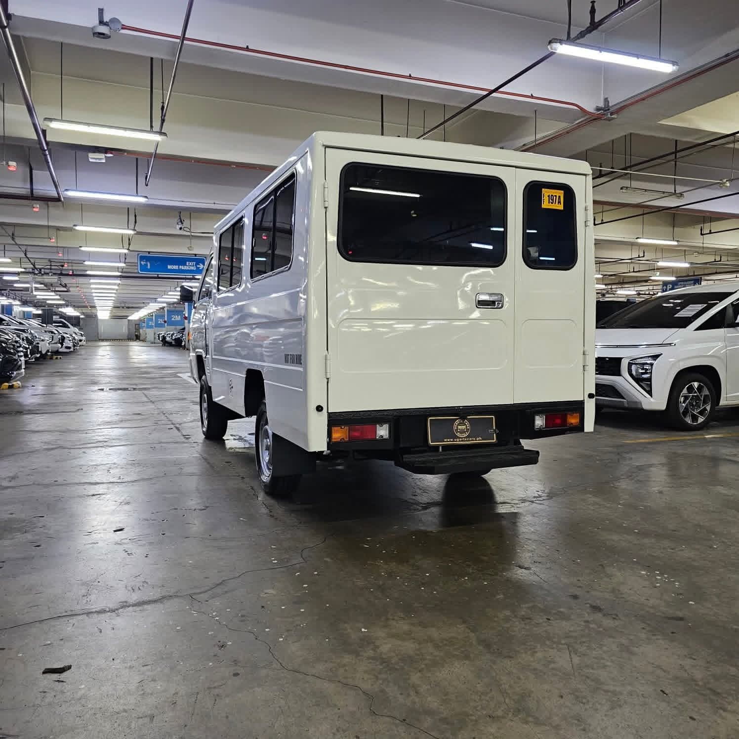 
								2024 Mitsubishi L300 CC Long FB Body 2.2L DSL MT full									