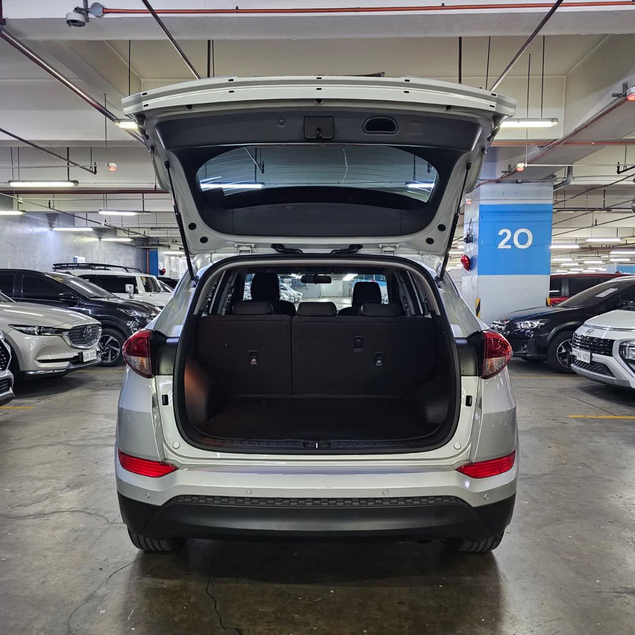 
								2018 Hyundai Tucson 2.0L Gas AT full									