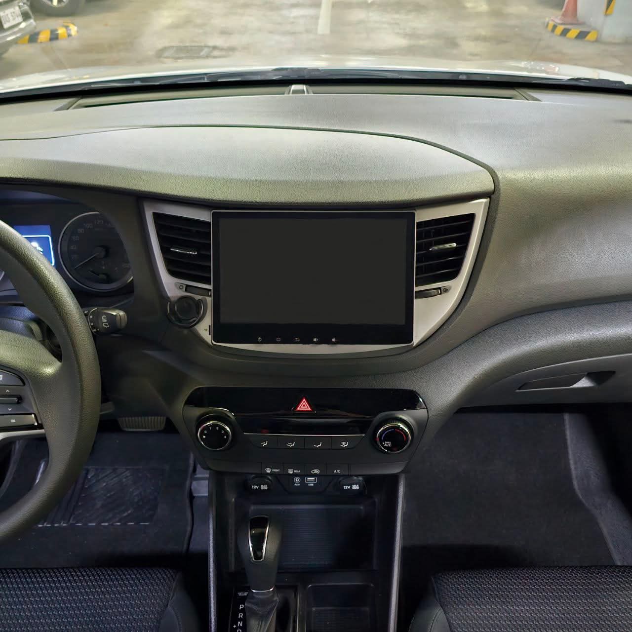 
								2018 Hyundai Tucson 2.0L Gas AT full									